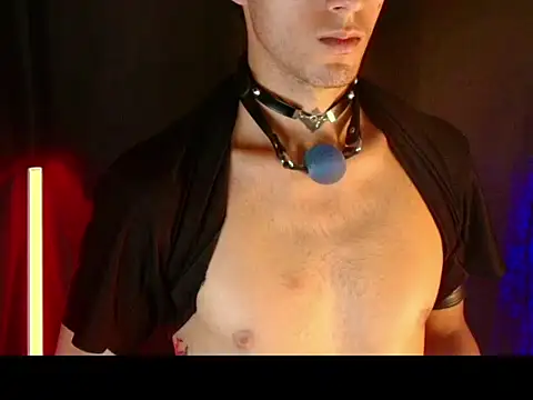 dark_men1 webcam
