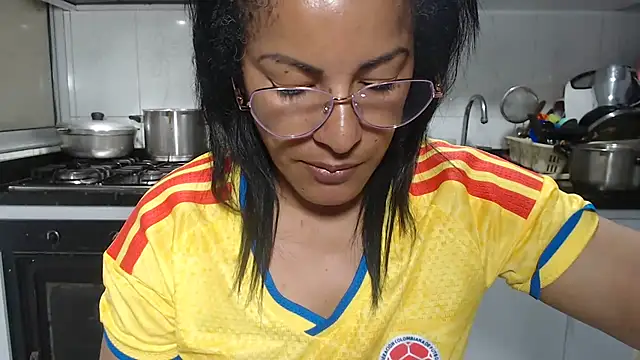 kateleyagrey live cam on StripChat