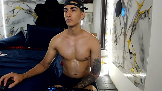 Goldendesirexx webcam