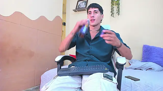 Dark_Valentino_ webcam