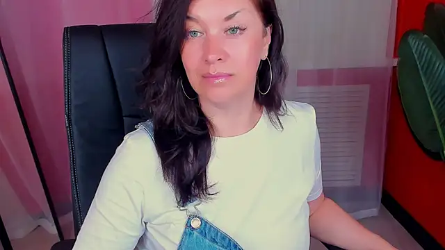 AnaMills live cam on StripChat