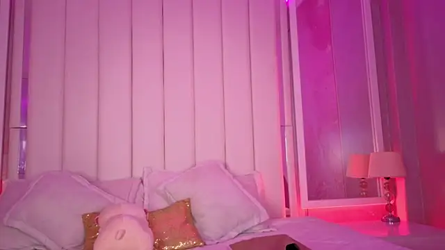 Alyana_Skinny webcam