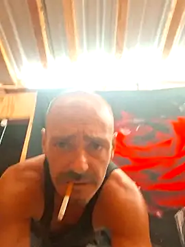 daddyandsplashqueen (Ask my age) - Flash titties