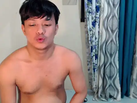 kingdomcum96 live sex cam