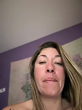 MiraKisss webcam