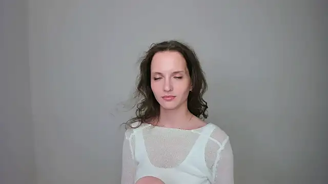 Ariadna_Shy webcam