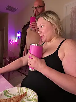 PiggyRose webcam