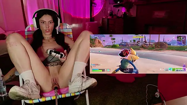 GennaJames webcam