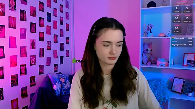 liana_kisses webcam