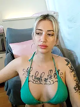 Gina-Lumara webcam