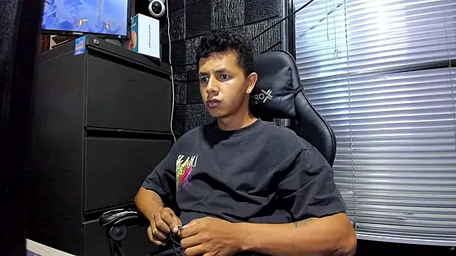 boy_bigcock24cm webcam