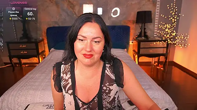VelvetLuck webcam