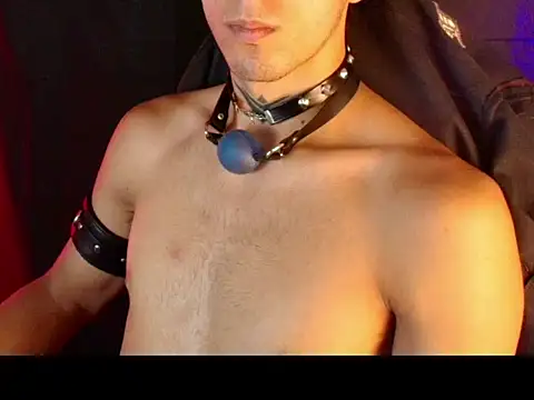 dark_men1 webcam