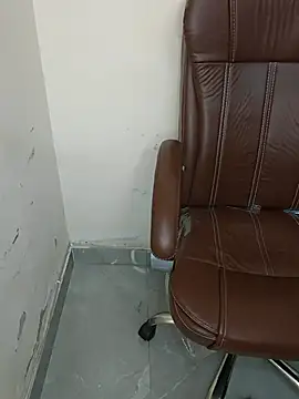 MISS-LOVEV webcam