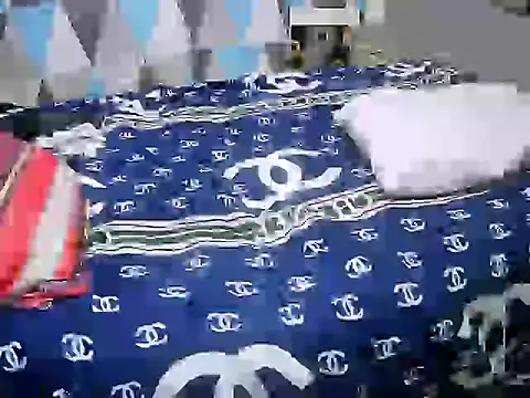 Trish_CurveCock webcam
