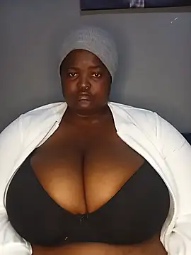 ChubbyLucia webcam