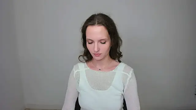 Ariadna_Shy webcam