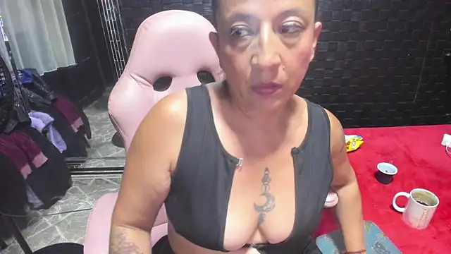 mature_sexi40 webcam