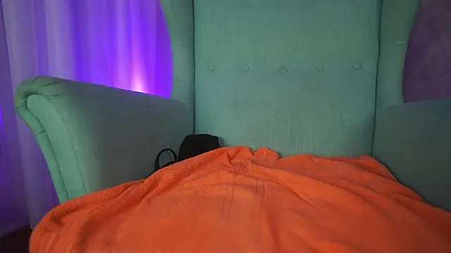 LeilaBie live cam on StripChat