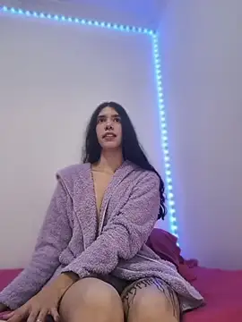 MaddyMendozax live cam on StripChat
