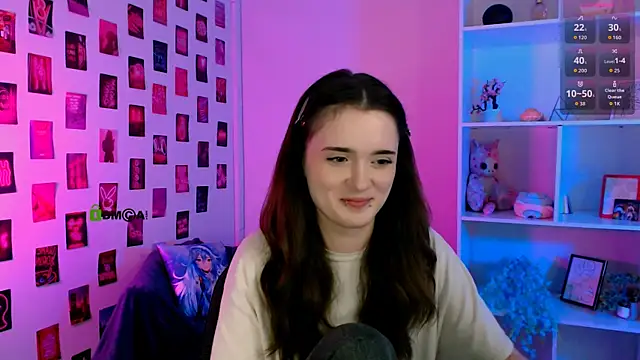 liana_kisses (F teen) - show boobs
