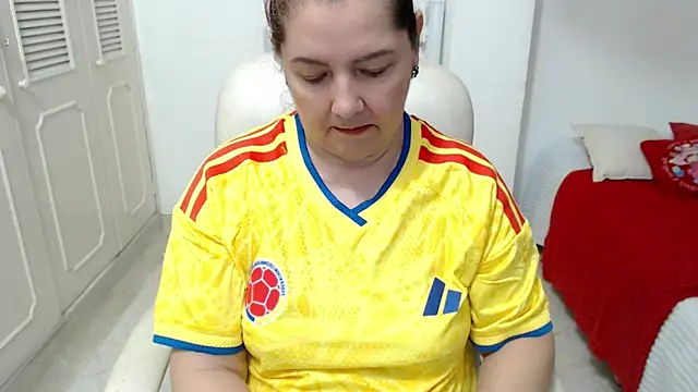 leonela_69 webcam