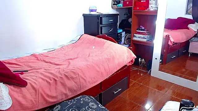 MariamGray1 webcam