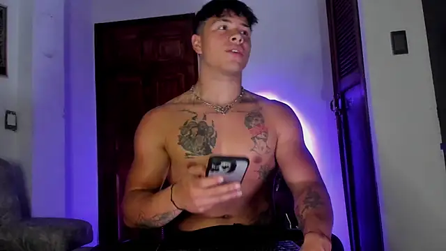 Dominic_Biker__ webcam