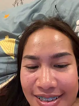 Ponthip live cam on StripChat