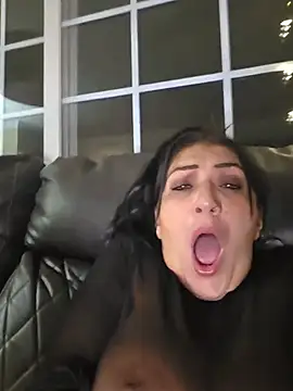 LittleMissEeve webcam