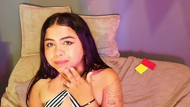 jade_brunnette live sex cam