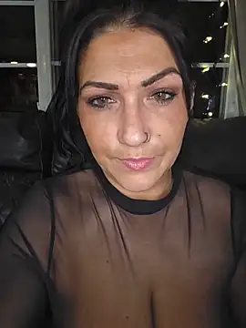 LittleMissEeve webcam