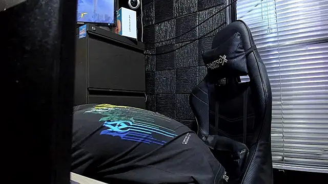 boy_bigcock24cm webcam