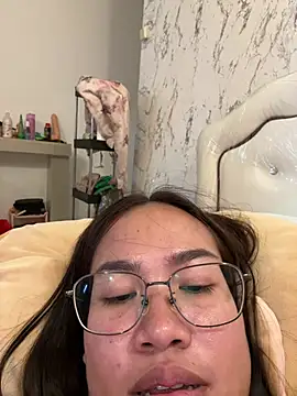 Ponthip live cam