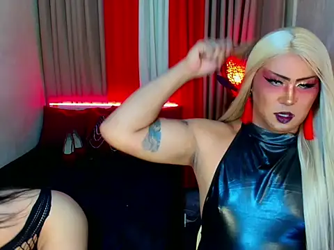 Wildest_Slave_Huntress webcam