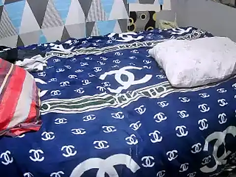 Trish_CurveCock webcam