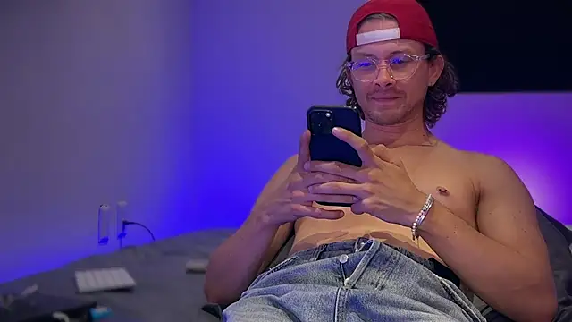 mcklister_kinky_feets webcam