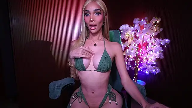 Model: xxforyoureyesonlyxx