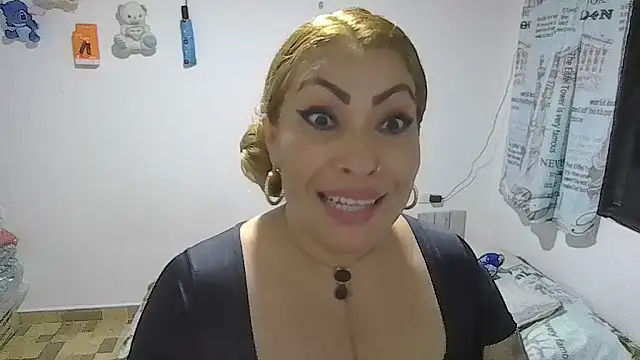 layla-astrum - Layla-Astrum's free webcam - UK Sex Cams