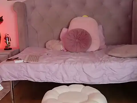 CrissySmile webcam
