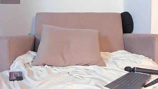 marie_pourtoii webcam