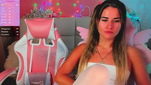 hotty_girls_here webcam
