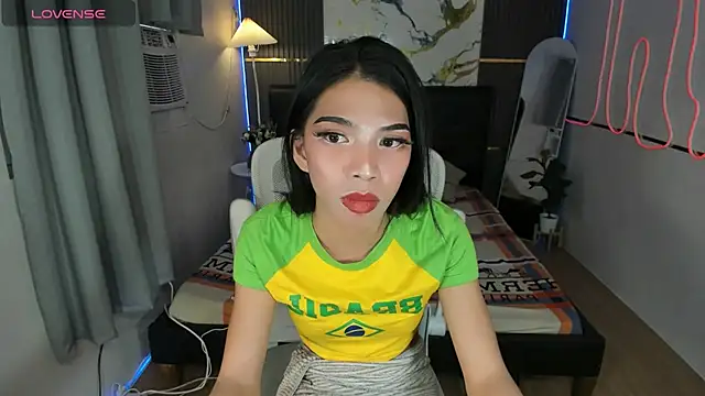 Alexa_therealhorsecock webcam