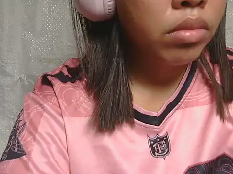 ChubbyButty live cam on StripChat