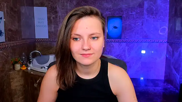 MelindaTin live cam on StripChat