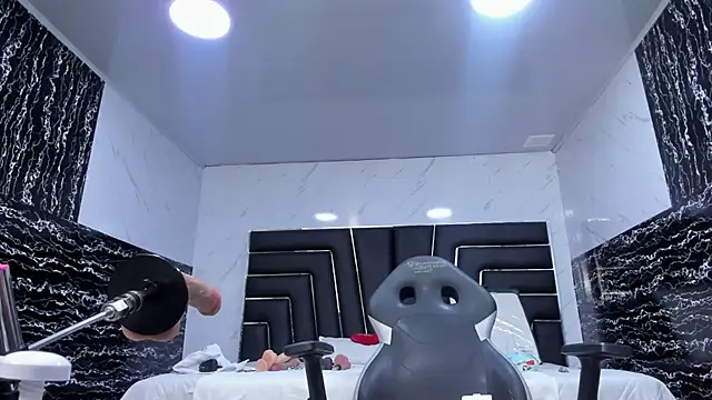 Ladyy_Scarlett webcam
