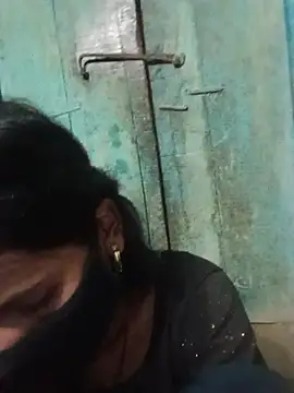 Desi_Couple_P live cam on StripChat