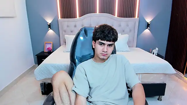 Tommy18__ webcam