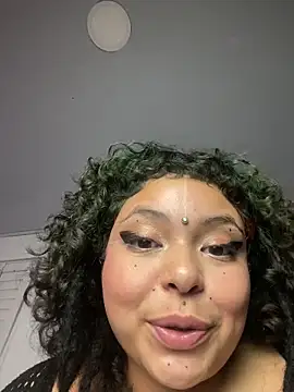 Capitaldoll420 live cam on StripChat