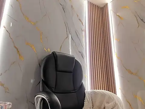 Marian_Cristal webcam